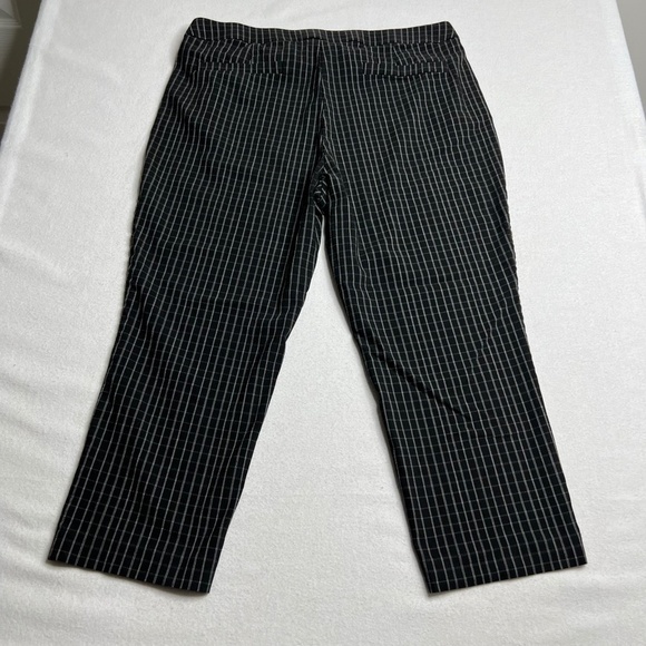 Elle Women's Large Black & White Plaid Crop Capri Pants - Picture 3 of 8